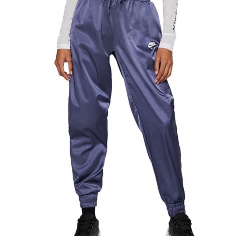 Nike sweatpants size small